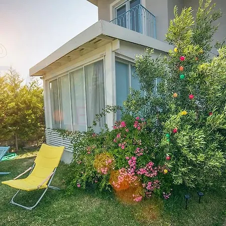 Aspasia House Bed & Breakfast 3*