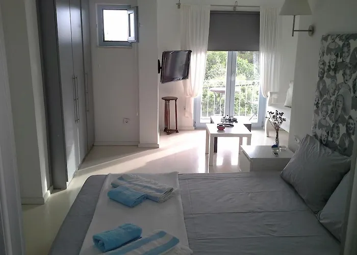 Bed & Breakfast Aspasia House